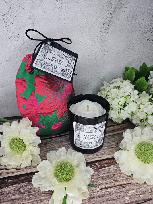 Apricot Nectar and Wild Berries Flora Candle